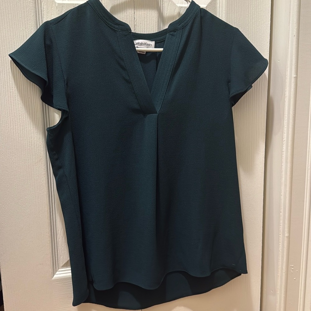 Green Calvin Klein blouse sz small